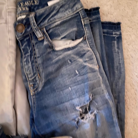 BUNDLE - 4 american eagle jeans - Picture 3 of 5
